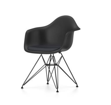 Vitra Dar Plastic Eames Chair zwart | Slijkhuis Interieur Design