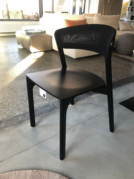 Arco Cafe Chair stoel stapelbaar beuken nero | Interieur Design